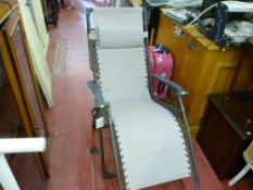 Modern folding garden recliner