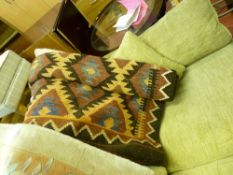 Multi diamond patterned rug with tasselled ends
