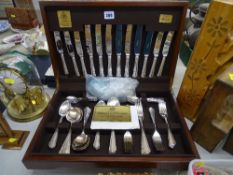 Arthur Price mahogany canteen of cutlery