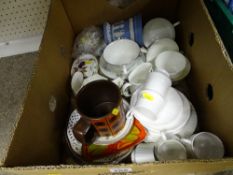 Box of mixed porcelain including Wedgwood, Worcester etc