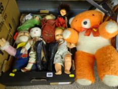 Quantity of vintage dolls, stuffed toys etc