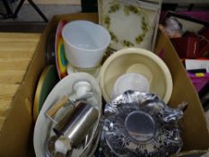 Mixed box of Pyrex and other tableware