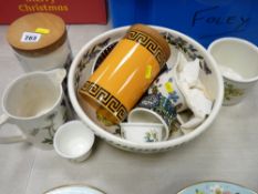 Good quantity including large bowl of Portmeirion ceramics