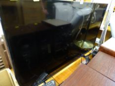 Panasonic TX-39A 400B LCD TV with remote control E/T