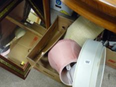 Tall brass effect table lamp, other table lamps and a mirror E/T