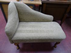 Small modern chaise longue