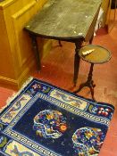 Vintage reeded leg drop leaf table A/F along with a small tripod wine table and blue rug with