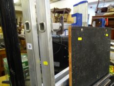 Decorator's ladder and trestle platform