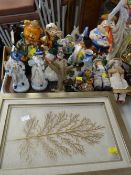 A tray of novelty figurines & ornaments including clowns, Tetley tea figures etc together with a
