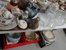 A quantity of various glassware & pottery