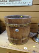 A barrel-type log bin