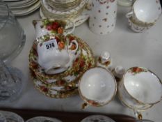 A parcel of Royal Albert 'Old Country Roses' teaware