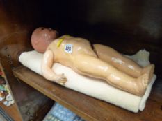 Composition British nude doll, no scalp