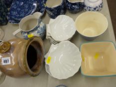 Vintage style salt pot, a quantity of shell shaped serving dishes etc