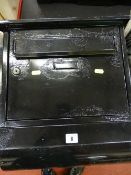 Vintage style metal postbox, no key