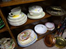 Parcel of green honeycomb pattern Wedgwood dinnerware, two blue and white pearlware meat platters,