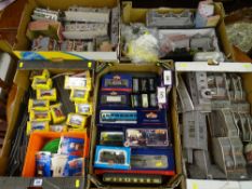 Bachmann 00 gauge model railway material to include boxed engines and rolling stock, further