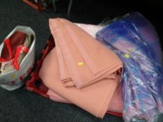 A parcel of woollen blankets & linen