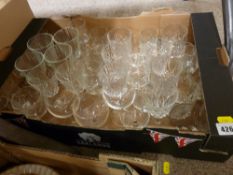 Quantity of drinking glassware