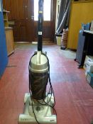 VAX Quicklite upright vacuum cleaner E/T