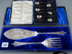Cased presentation set of EP fish servers and a boxed set of six silver cocoa bean coffee spoons