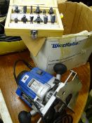 West Falia 900w router and accessories E/T