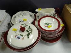 Parcel of Wedgwood 'Mayfield' dinnerware