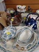 A parcel of mixed pottery including hen-on-nest