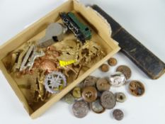 A small parcel of military badges, buttons, cut throat razor etc