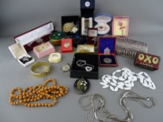 Quantity of vintage jewellery and collectables including a Victorian pietra dura pendant with