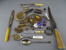 Mixed group of collectables including a Wembley Exhibition tray for 1924, a quantity of badges and