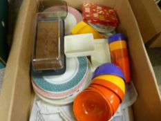 Box of mixed kitchenware