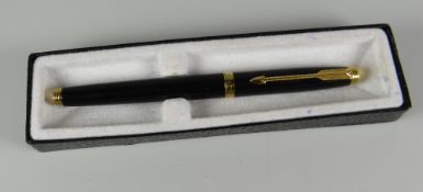 A MODERN (1990s) BOXED BLACK LACQUE PARKER 75 FOUNTAIN PEN WITH GOLD TRIM
