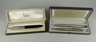 VINTAGE BLACK PARKER 51 FOUNTAIN PEN (in original box with instructions & guarantee) together with a