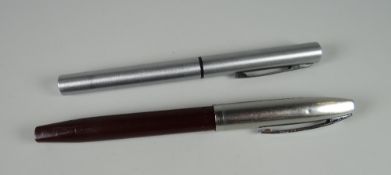 A VINTAGE / 1970s BRUSHED CHROME SHEAFFER 'SCHOOL' S RANGE FOUNTAIN PEN with steel nib together with