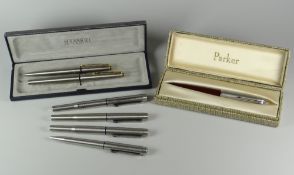 TWO VINTAGE STAINLESS STEEL PARKER 25 FOUNTAIN PENS, a Parker 25 ballpoint pen & a Parker 25