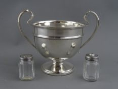 A SILVER TWIN HANDLED PEDESTAL SUGAR BOWL, maker Sir John Bennett Ltd, London 1932, 4 troy ozs and a