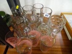 Quantity of beer and other drinking glasses