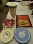 Wedgwood vase, three Wedgwood plates, a Danbury Mint plate of 'Manchester United Great Strikers' and