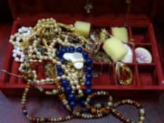 Jewellery box with contents