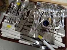A quantity of loose flatware etc