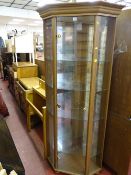 Corner display unit with single door