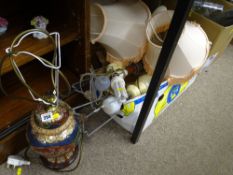 Quantity of ornamental table lamps E/T