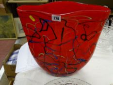 Art glass Jackson Pollock style decorated vase, 36 x 36 cms