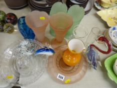 Parcel of mainly art glassware