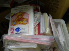 Tub containing quantity of gift cards, box of similar etc