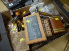 A parcel of mixed ornaments & boxes ETC Condition Report: please request* *Condition is not stated