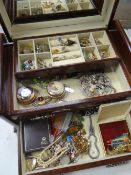 A modern mirrored jewellery box with single drawer with contents of mixed costume jewellery, pearls,