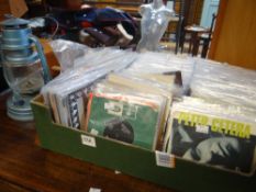 Box of assorted record singles to include Chaka Khan, Michael Jackson with the Jackson 5, Bananarama