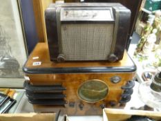 A good early to mid-century Fairbanks-Morse wireless radio & another Bakelite radio Condition